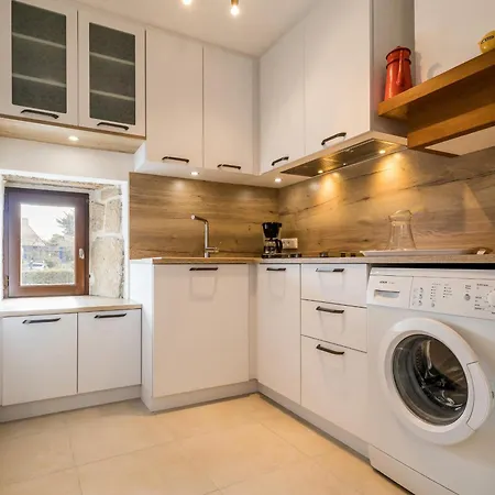 別荘 Charmante Maison Renovee A 500m De La Avec Jardin, 2 Chambres, Parking Gratuit - Fr-1-306-911 *