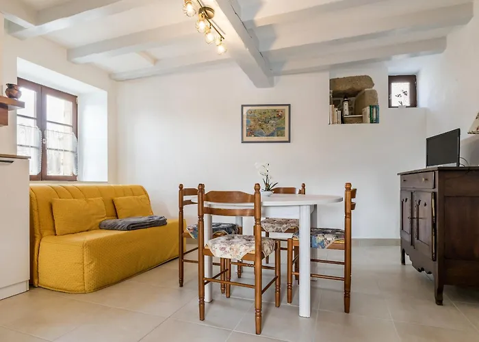 Charmante Maison Rénovée à 500m De La Avec Jardin, 2 Chambres, Parking Gratuit - Fr-1-306-911 Сasa de vacaciones