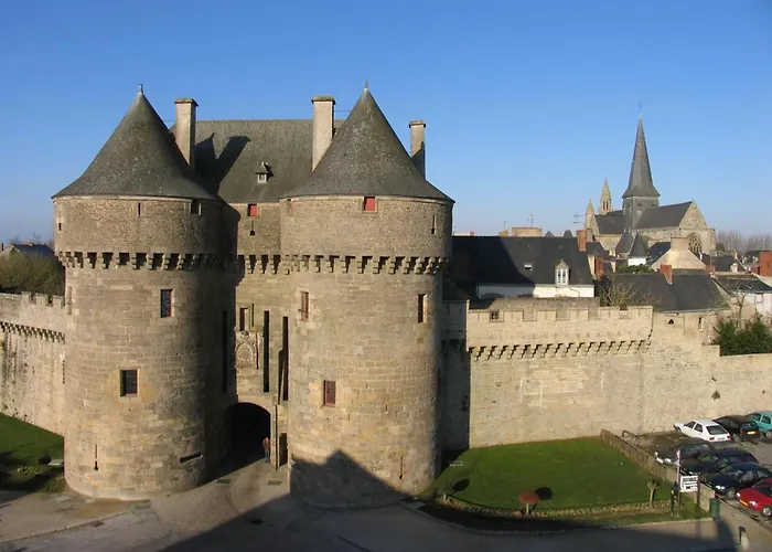 Сasa de vacaciones Charmante Maison Rénovée à 500m De La Avec Jardin, 2 Chambres, Parking Gratuit - Fr-1-306-911 *